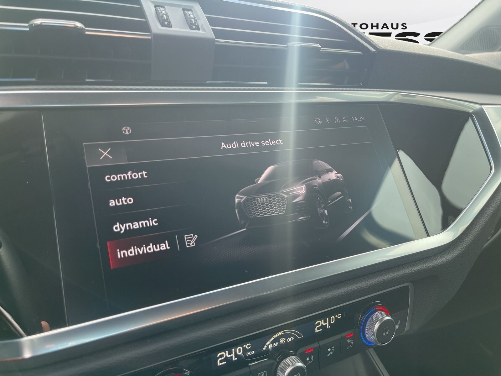 Audi - Q3 Sportback 45 TFSIe S-Tronic AHK LED_5