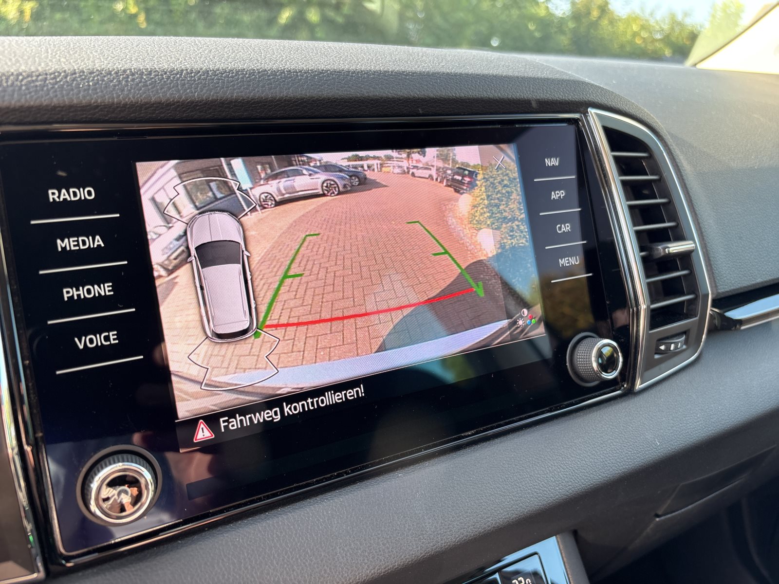 Skoda - Karoq 2.0 TDI Style, LED Navi Smartlink_6