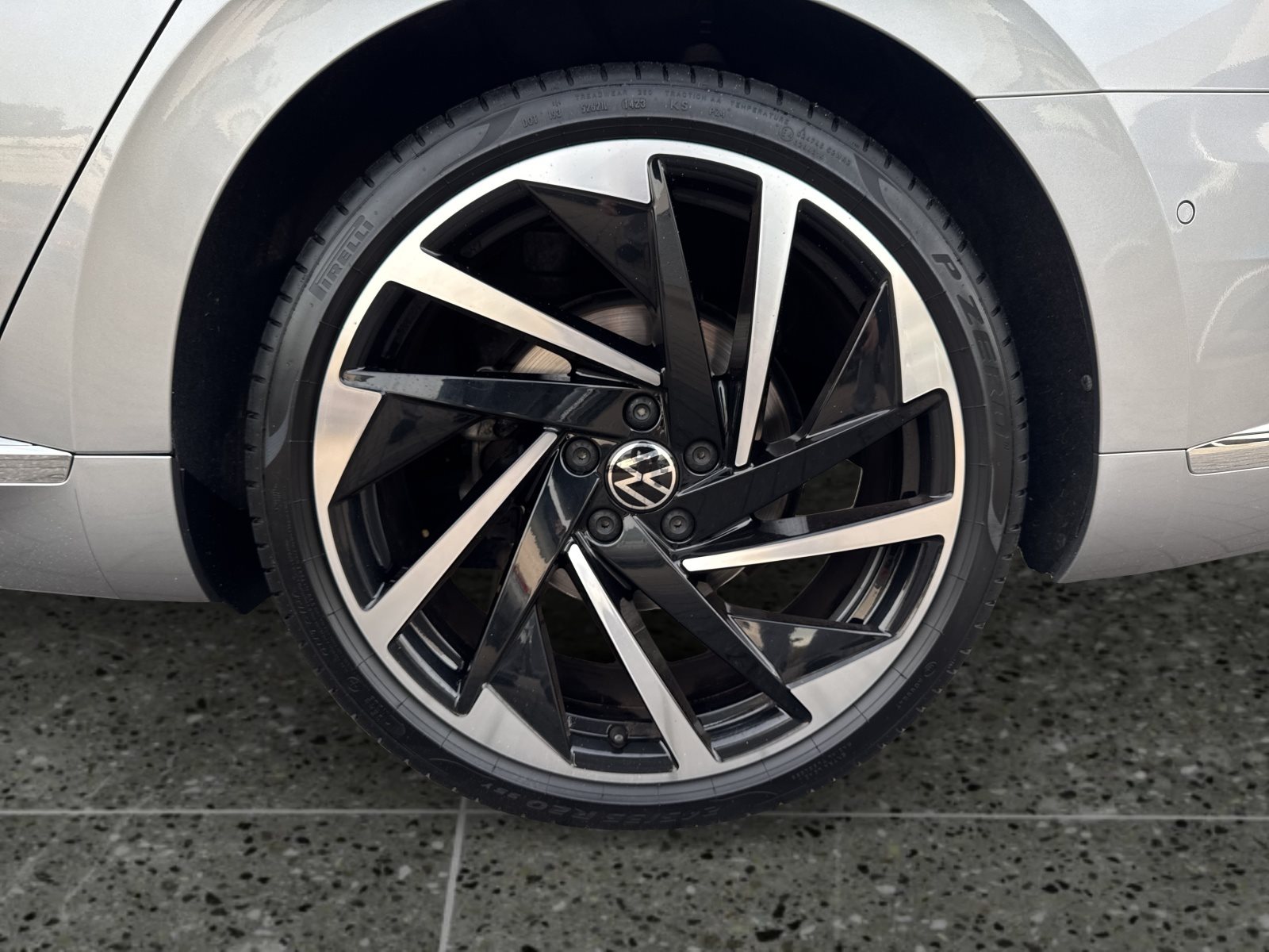 VW - Arteon 2.0 TDI R-Line DSG_4