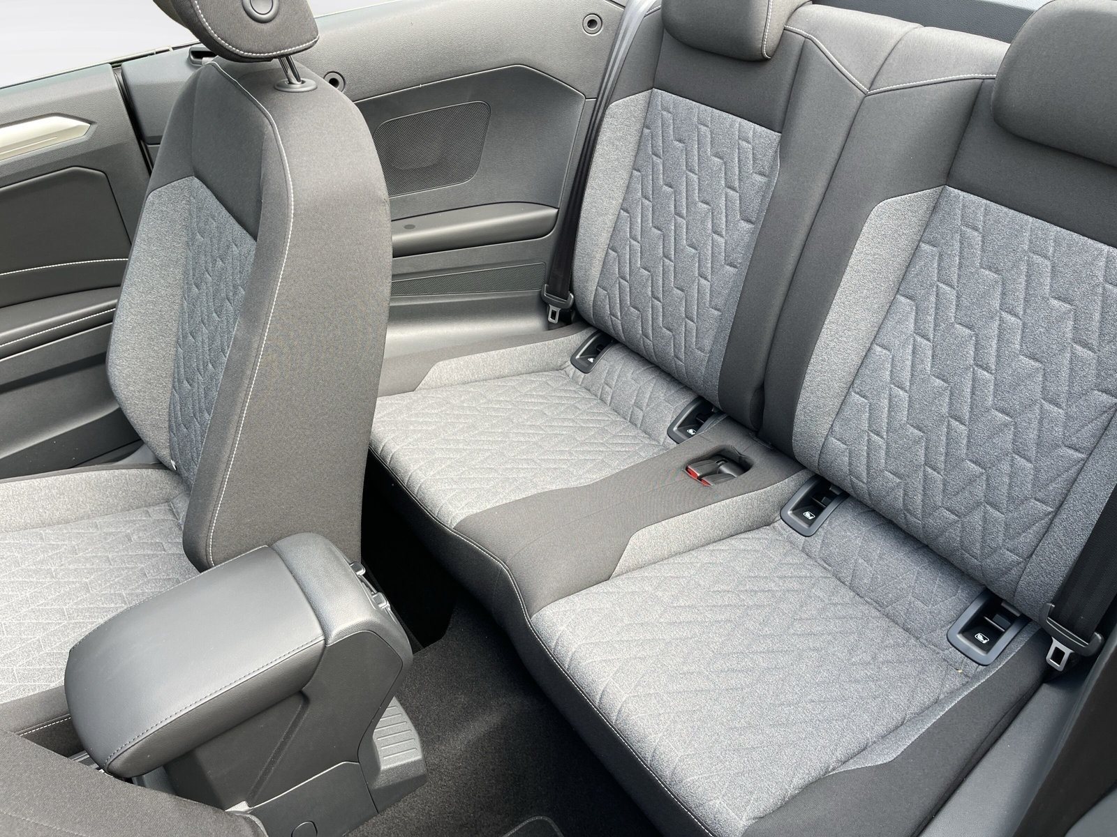 VW - T-Roc 1.5 TSI Move DSG AHK ACC Park Assist_2