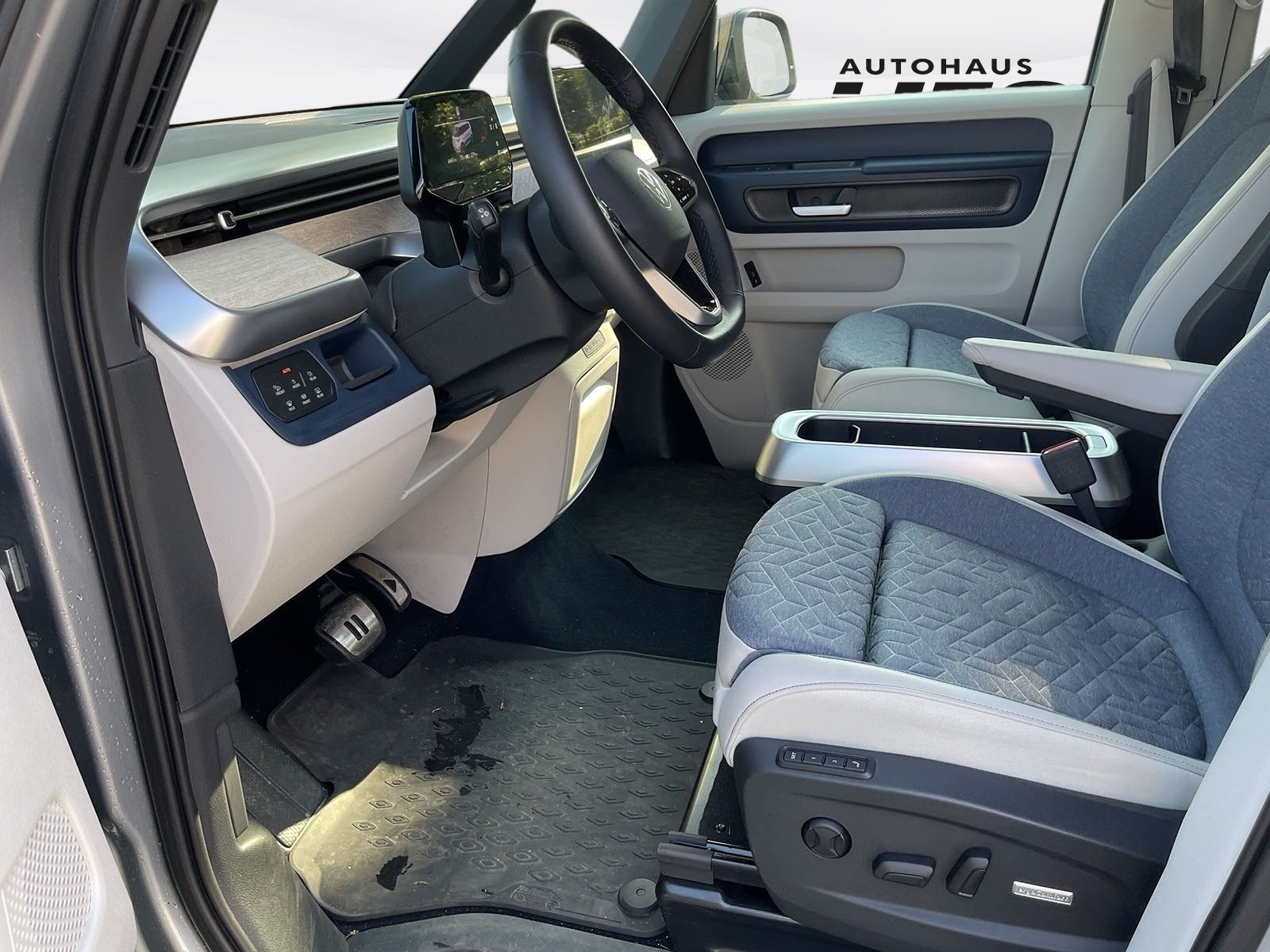 VW - ID. Buzz Bus 150 kW Pro_11