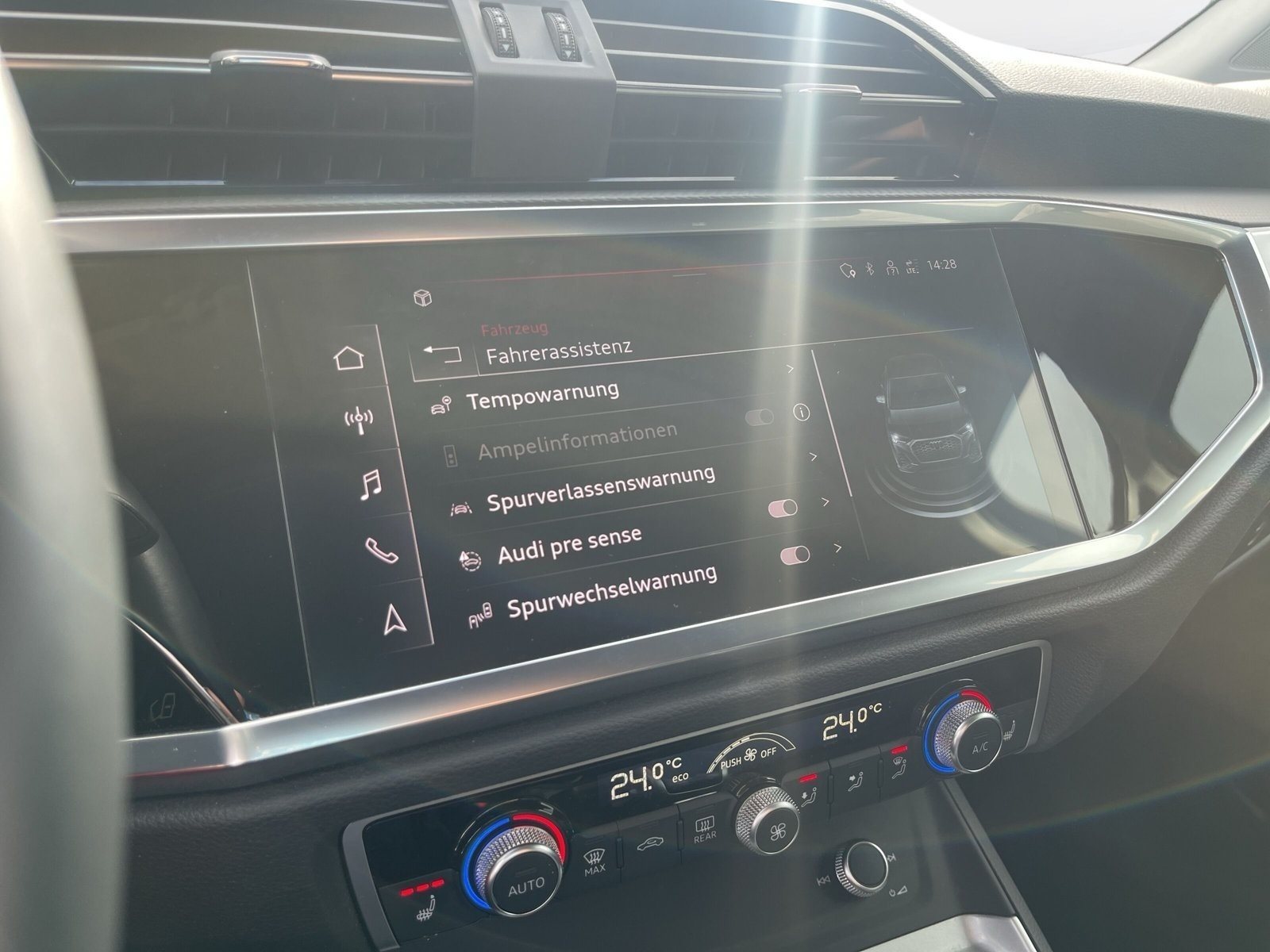 Audi - Q3 Sportback 45 TFSIe S-Tronic AHK LED_6