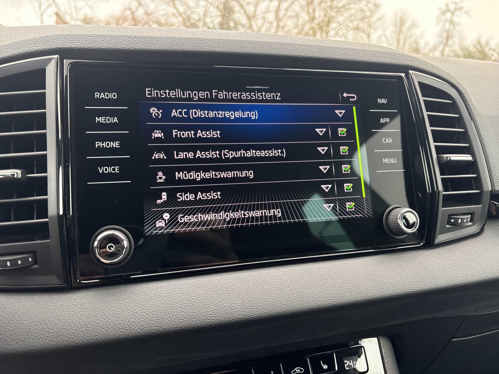 Skoda - Karoq 1.5 TSI Sportline DSG, AHK, Matrix, ACC, DCC_6
