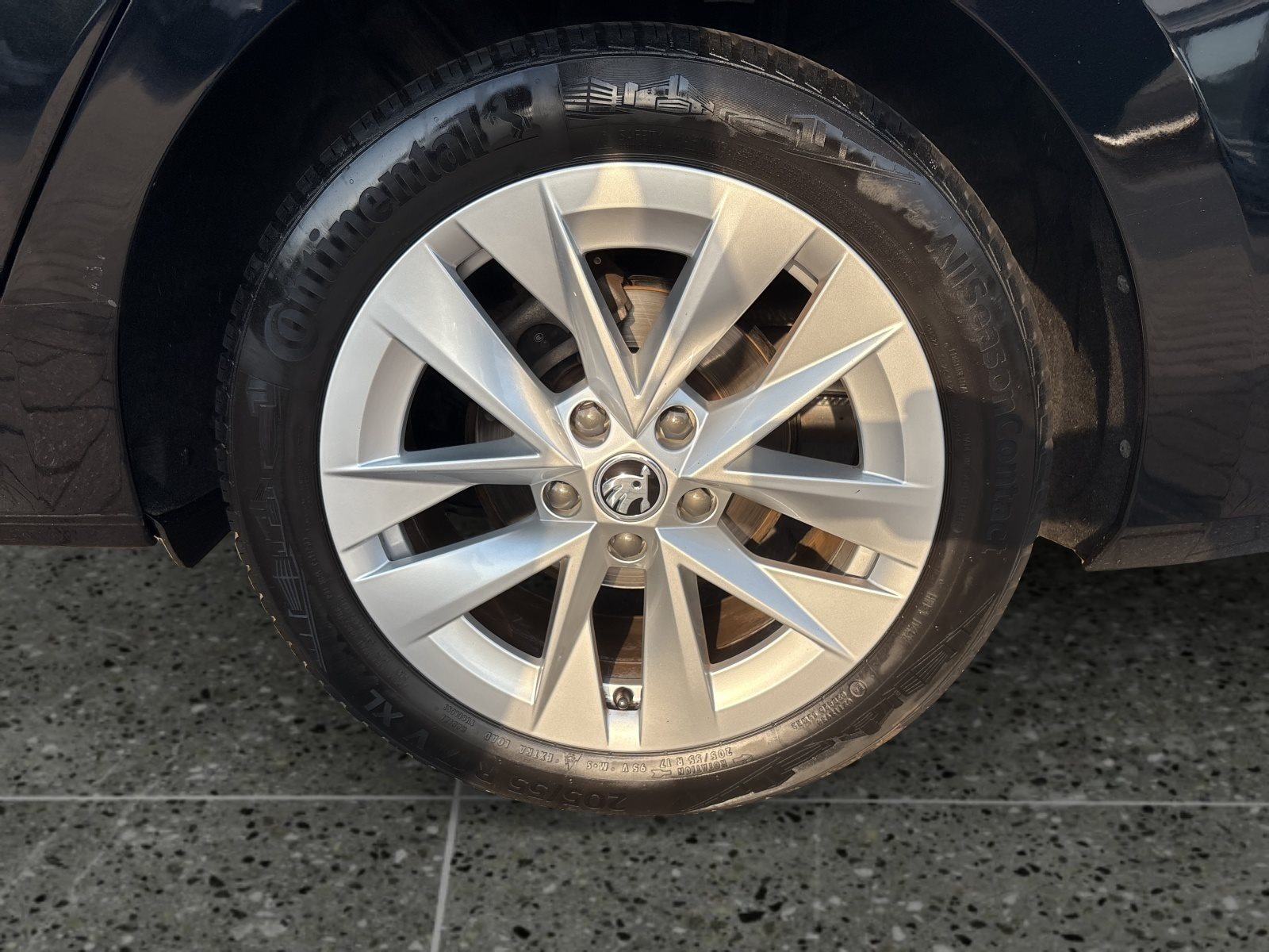 Skoda - Octavia Combi 2.0 TDI Style DSG AHK LED ACC_4