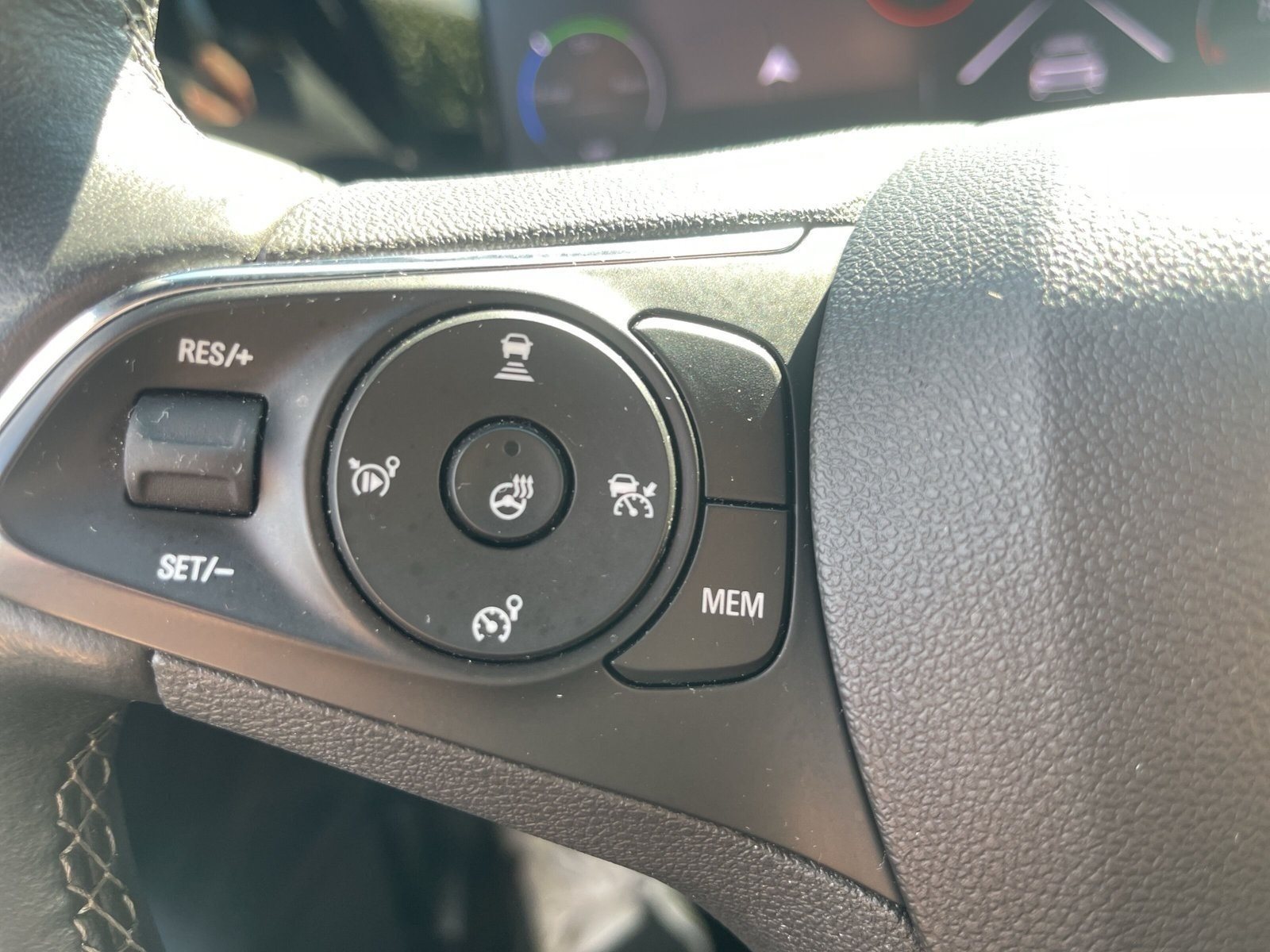 Opel - Mokka e Ultimate LED GRA_7